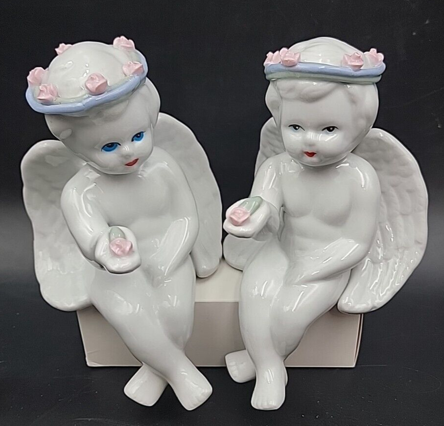 United States Commemorative Fine Art Gallery 2 Cherub Shelf Sitter Figurines