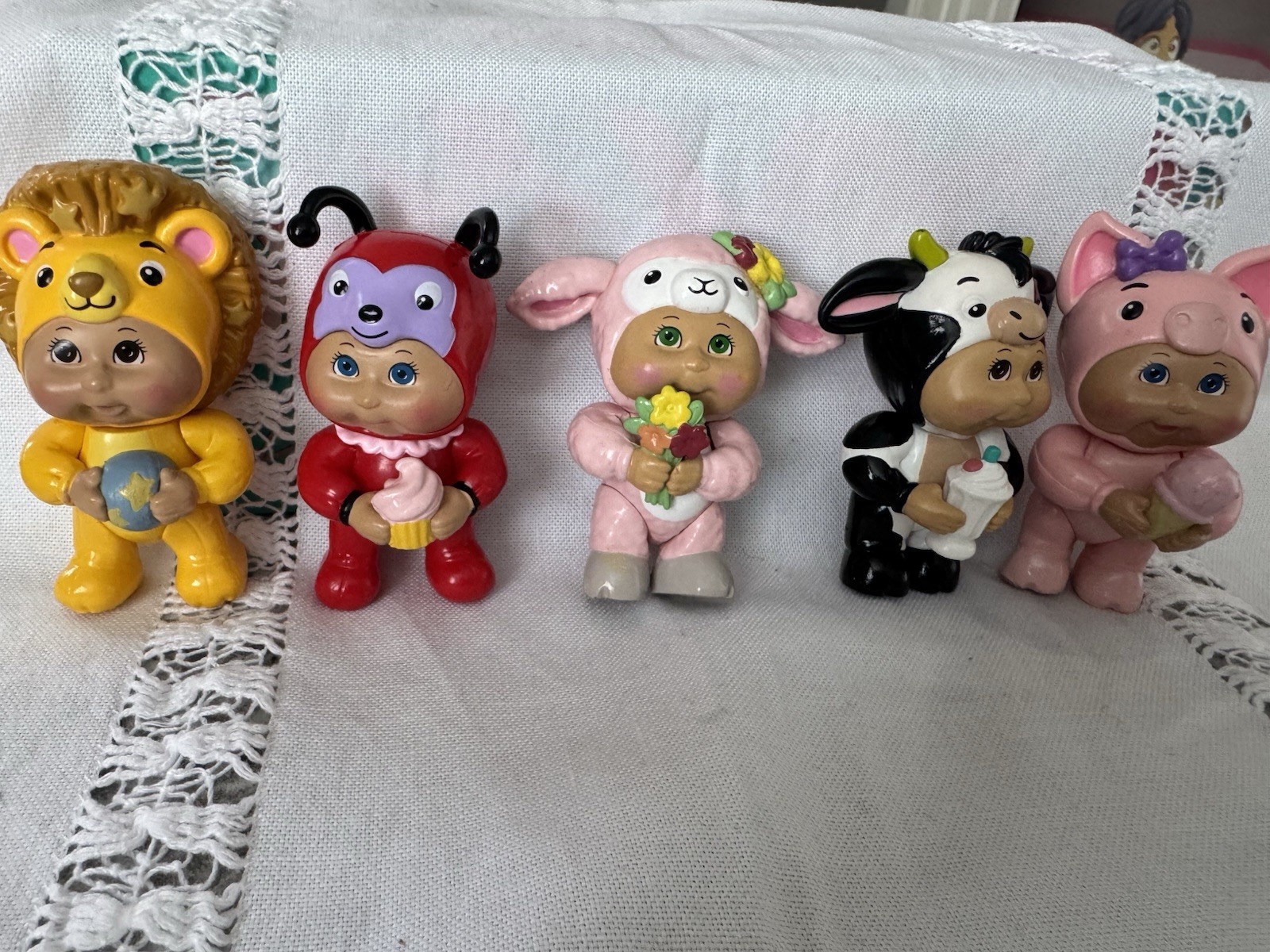Jazwares, LLC Set of 6 Animal Costume Figurines Plastic 2021 Multicolor