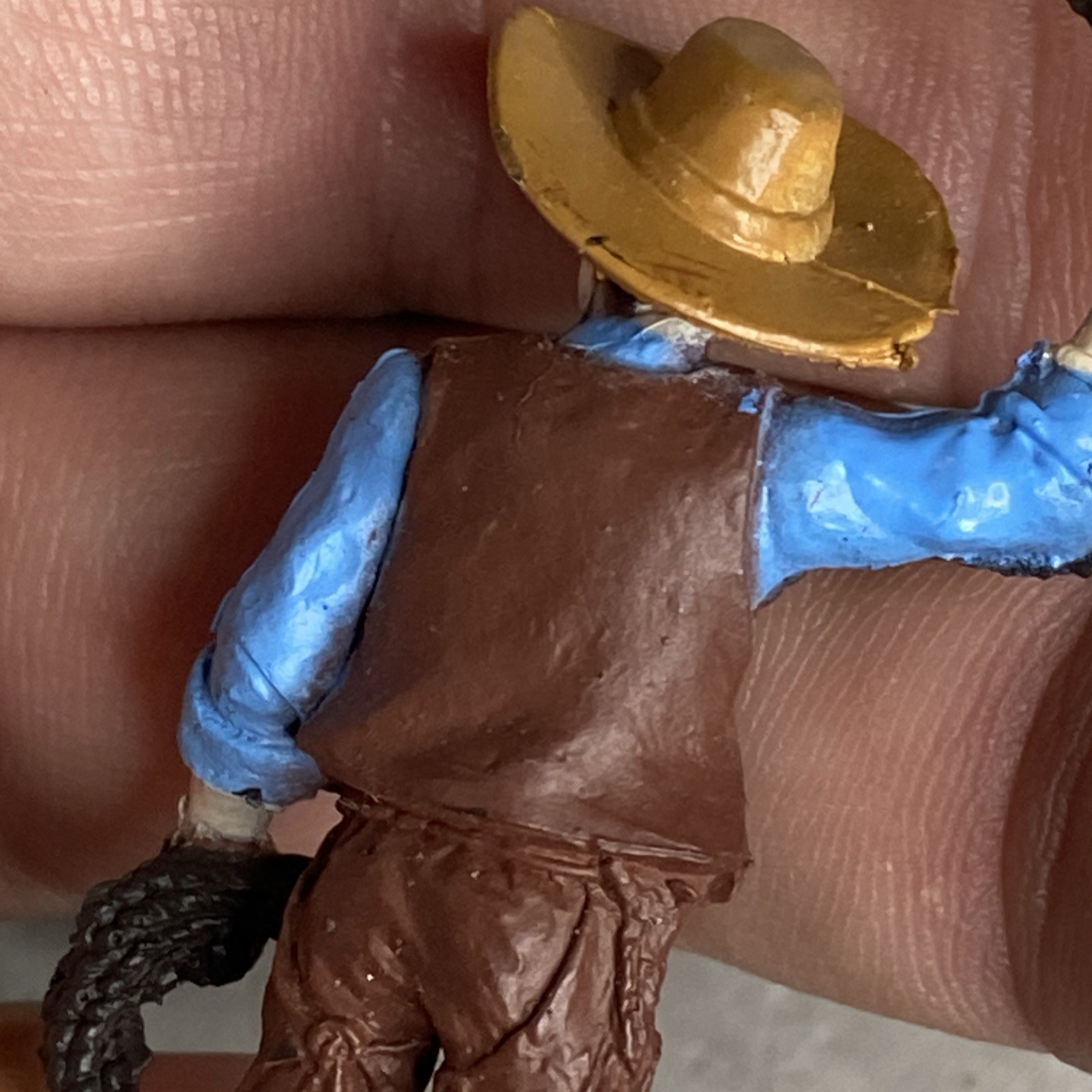 Th 2.5″ Annie Oakley & Cowboy Lasso Figure Plastic Western Safari Ltd Cake Top
