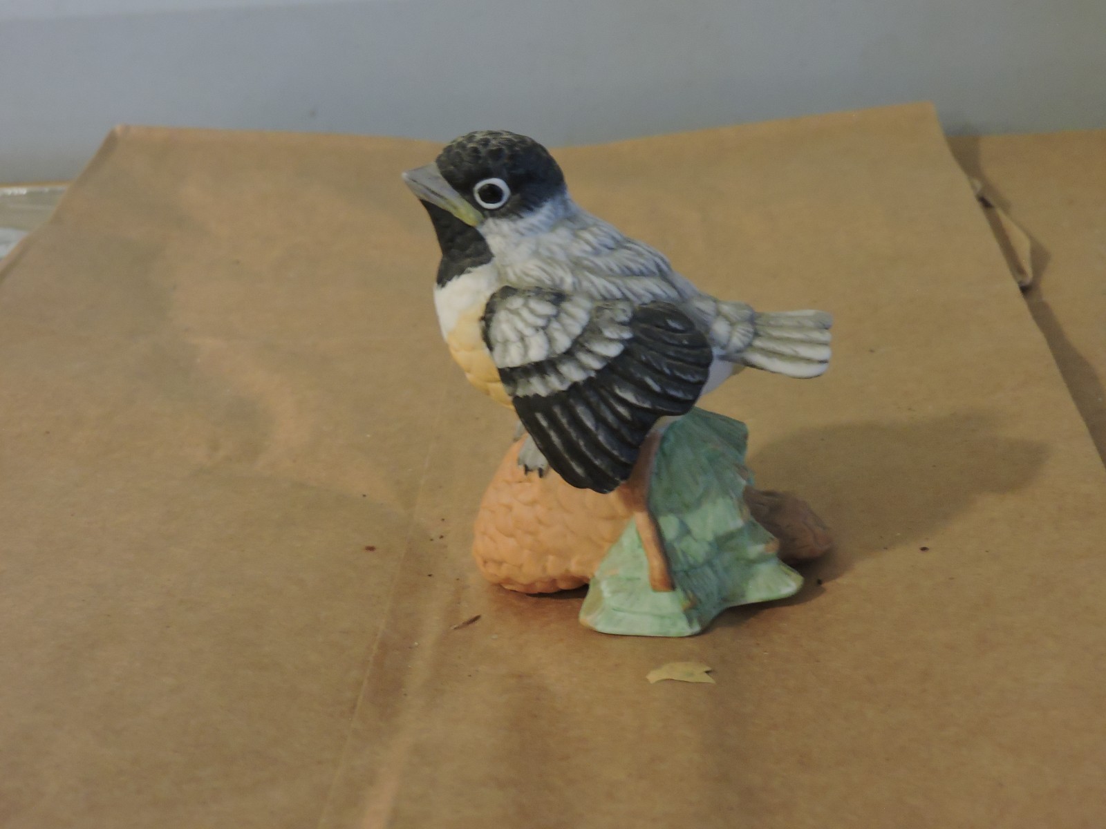 Lefton Porcelain Bisque Hand Painted Finch Bird Figurine (06881) Japan 3.5