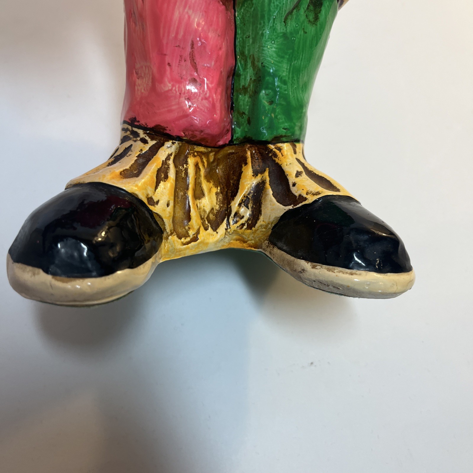 Vintage Ceramic Circus Clown Figurine Paper Balloons 11″ Colorful Retro Statue