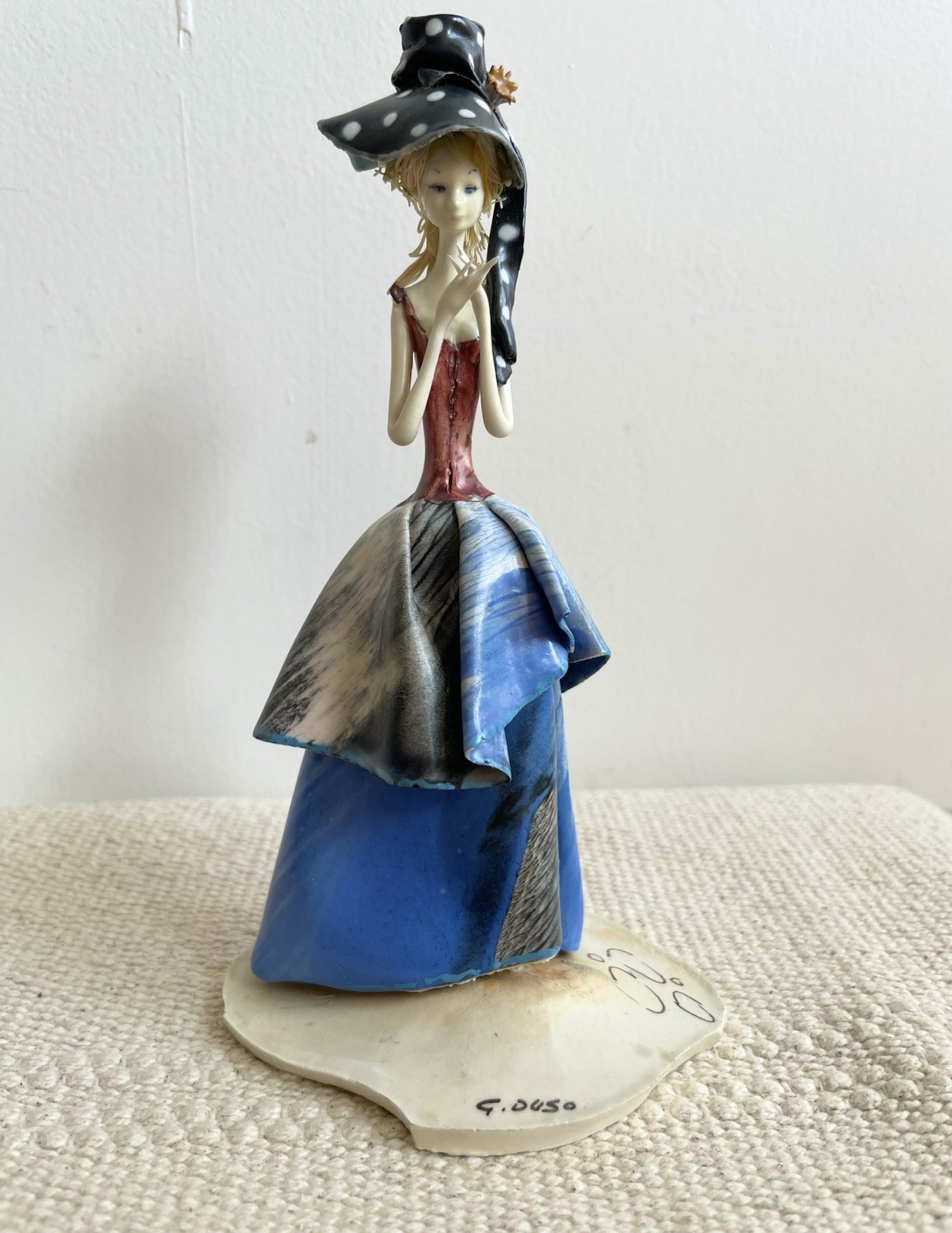 Lo Scricciolo Italy Lady Figurine Signed G. Duso Avant Garde