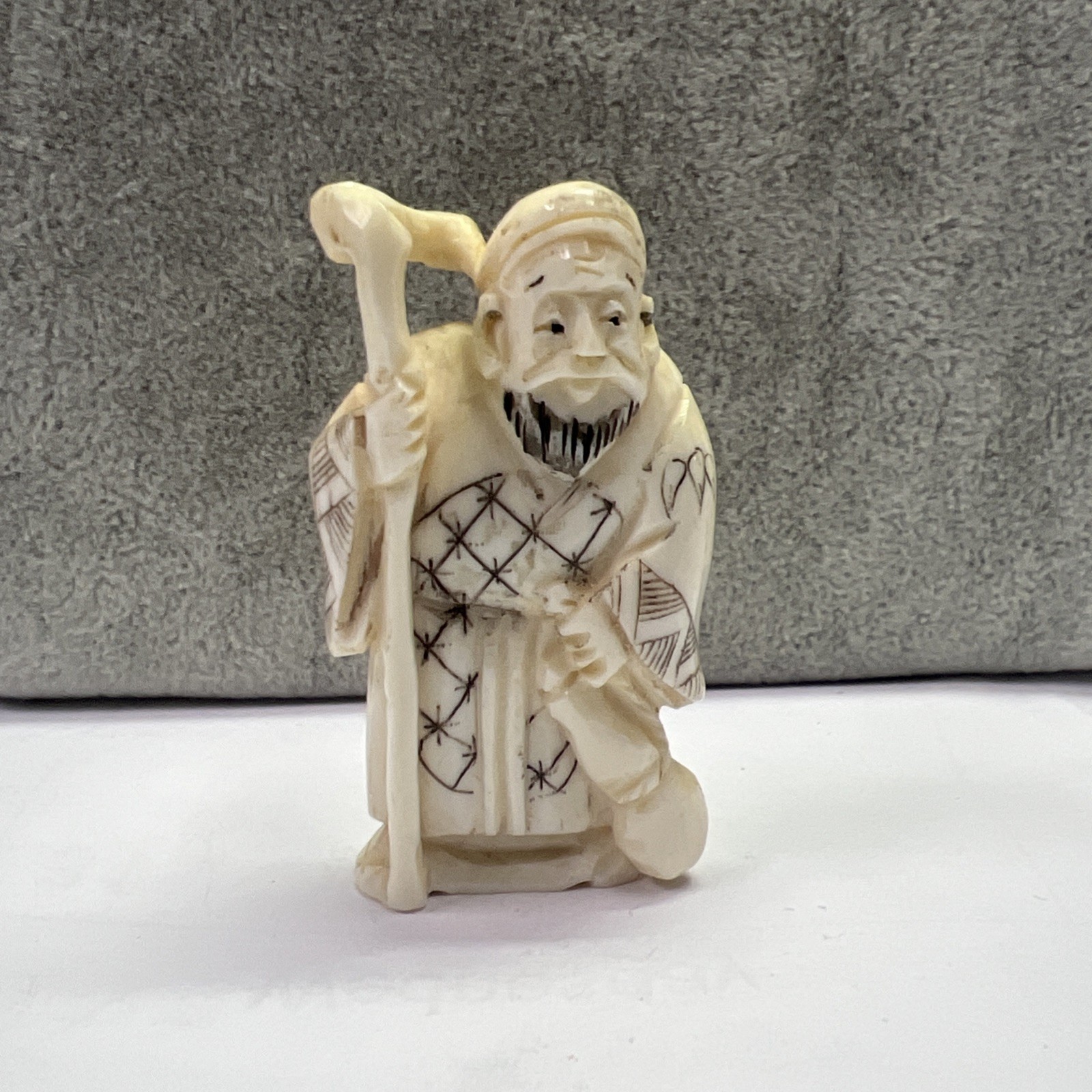 VTG CARVED COLLECTIBLE FIGURINE RESIN JAPAN (3)