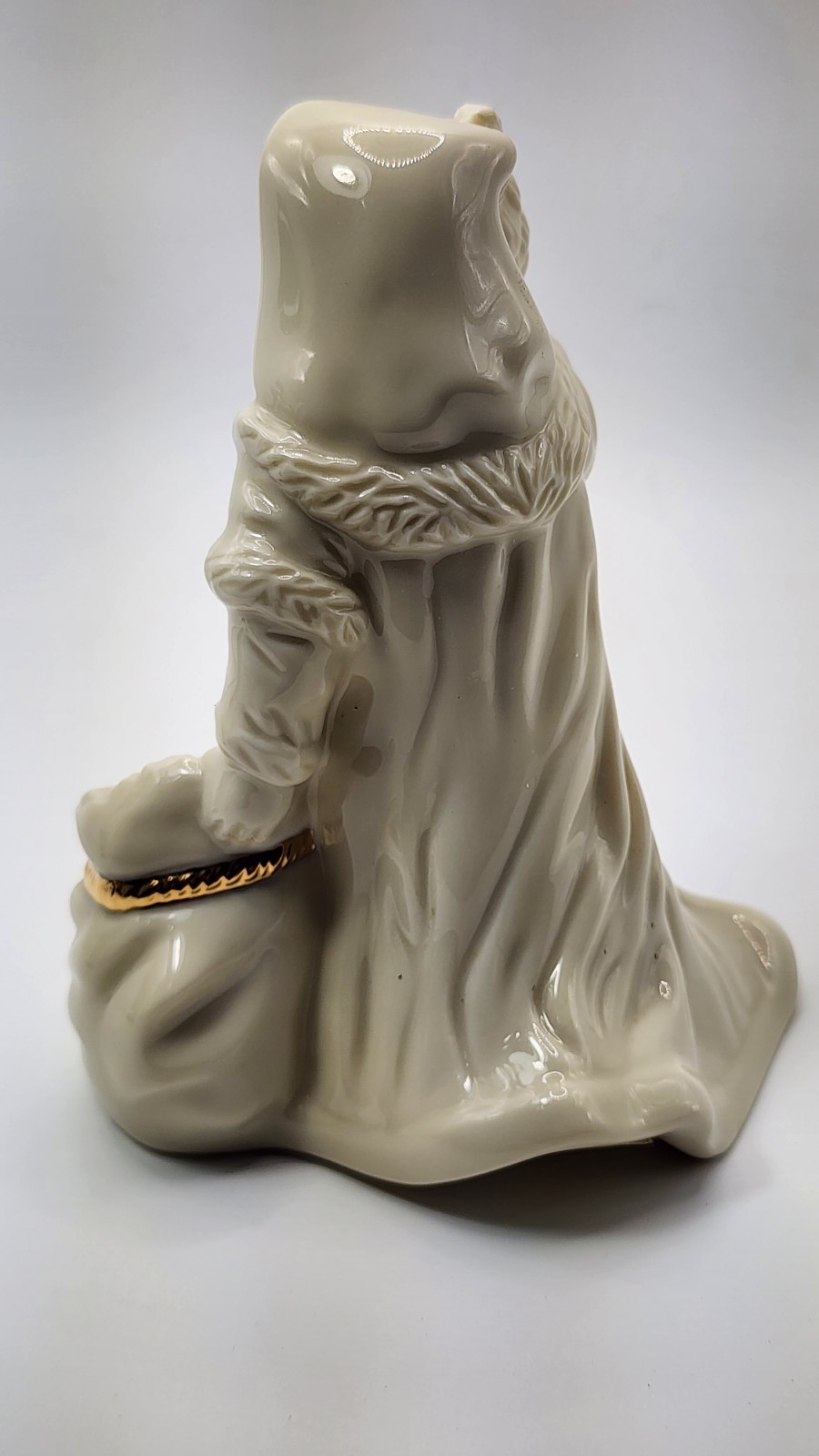 Lenox Classic Kris Kringle Porcelain Santa Figurine Ivory Gold Trim 4.5″