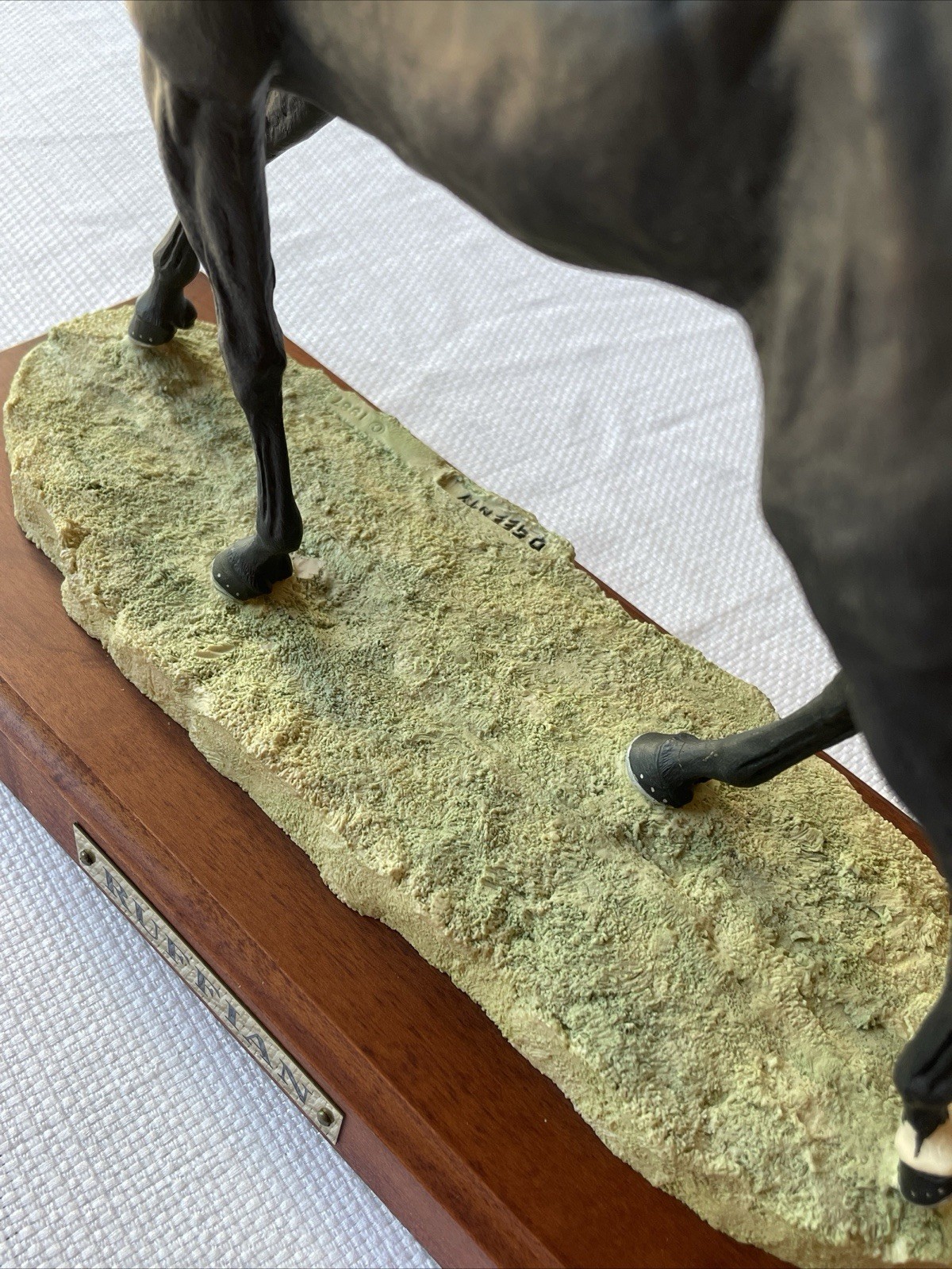 American Artists David Geenty “Ruffian” Porcelain Race Horse Sculpture Statue