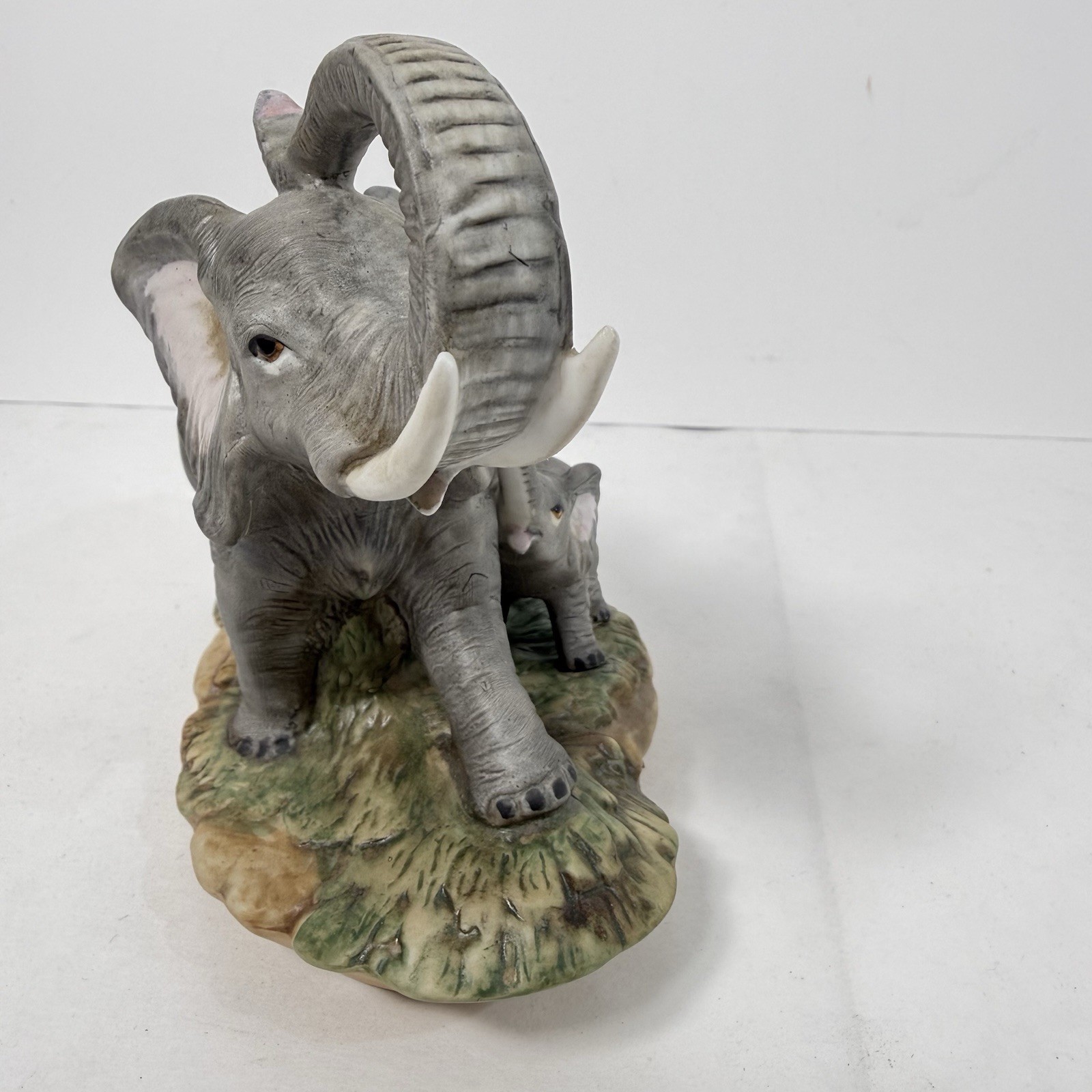 Porcelain Elephant Figurine Mother & Baby 1980 HOMCO Home Interiors 5” x 5.5”