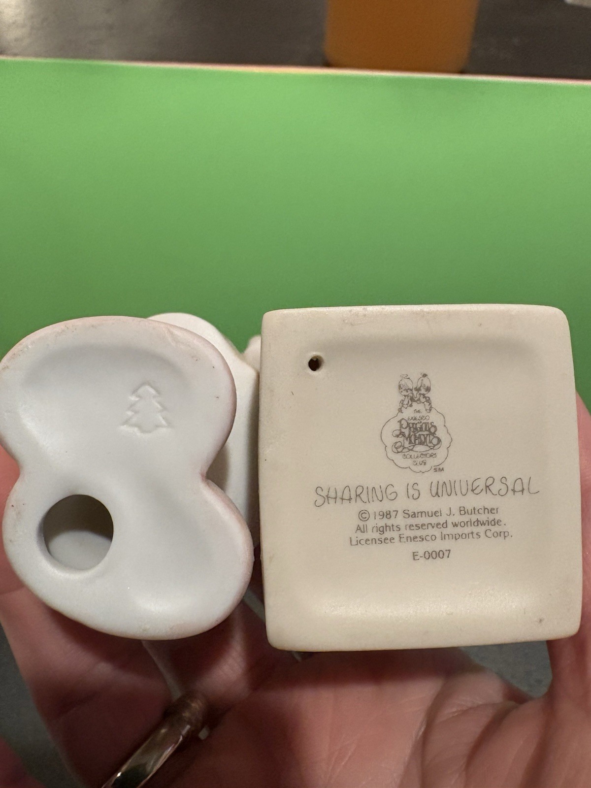 Precious Moments E-0170 – Sharing is Universal (charter) – 1987