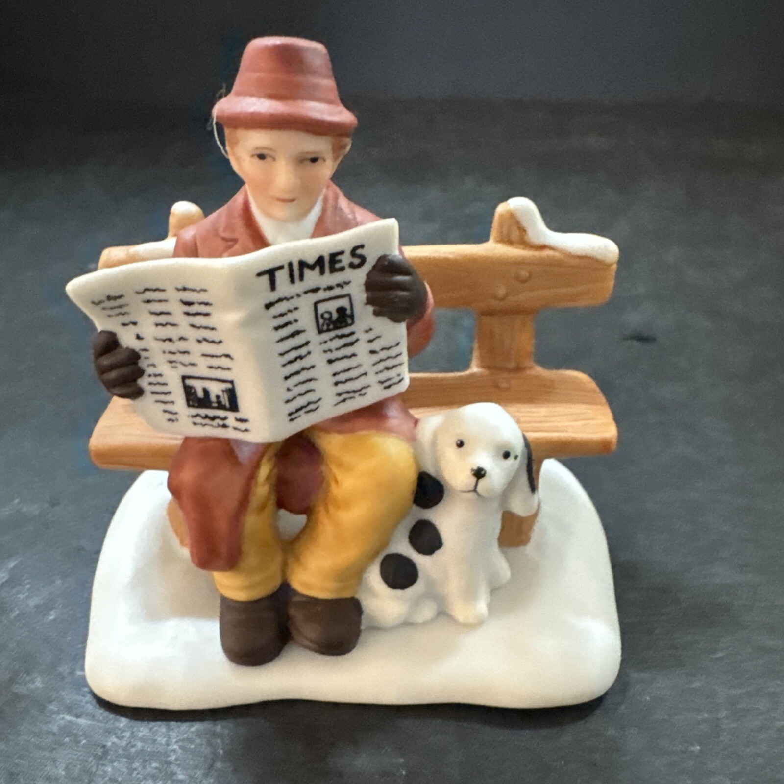Lefton Colonial Village Christmas Figurine Man Bench w/ Newspaper Dog 00222 1991