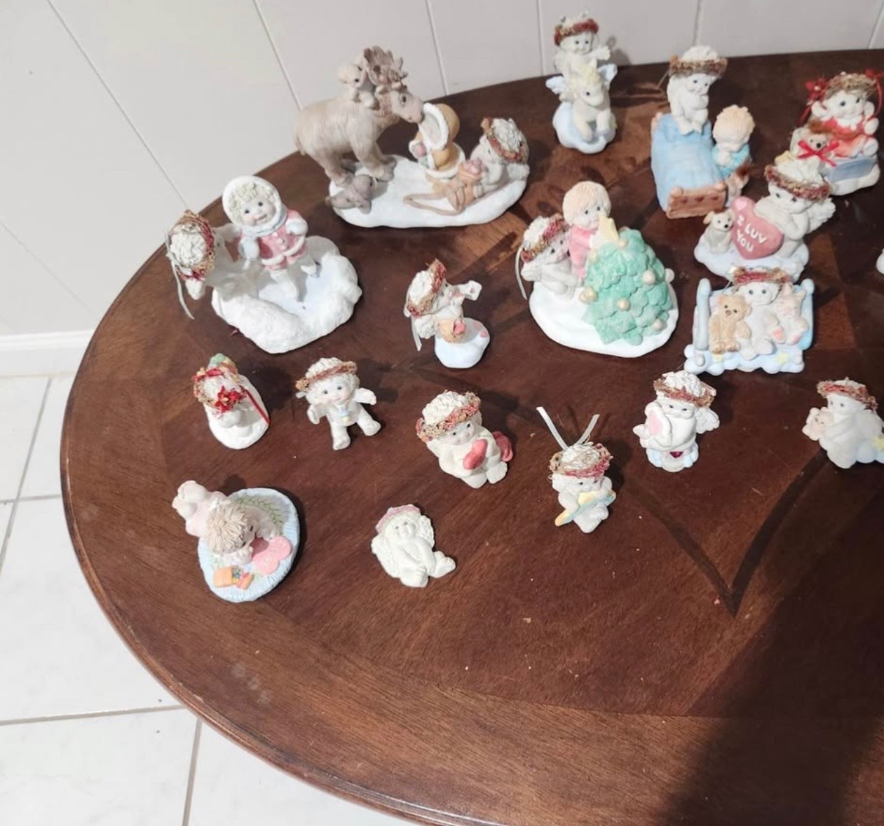dreamsicles 90’s collection 17 figurines very good condition