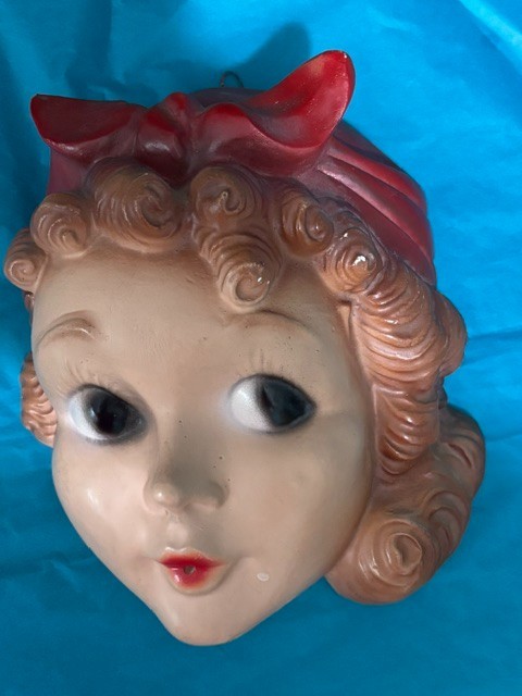VTG 1940’S “ROSIE THE RIVETER” PAINTED CHALKWARE WALL MOUNTED STRING HOLDER