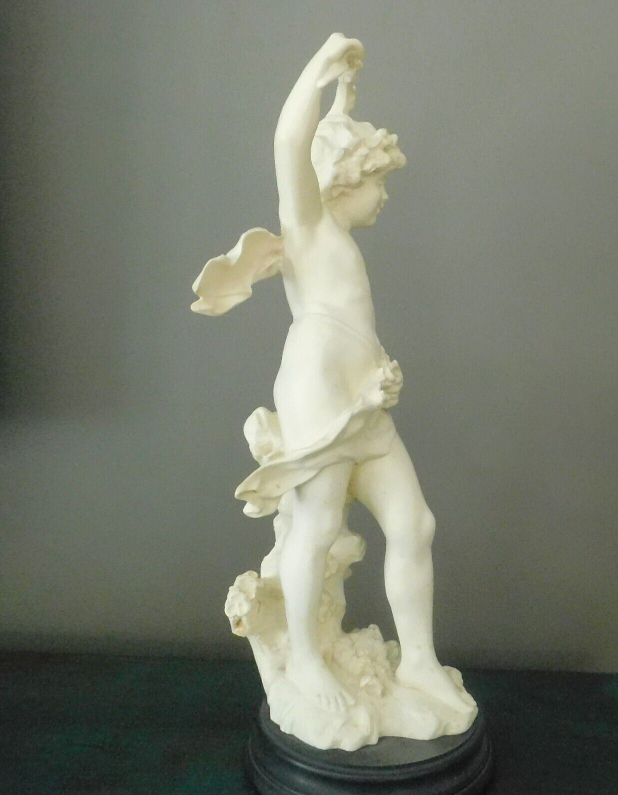VINTAGE / MCM 1950’s ITALIAN YOUNG BOY PUTTI STATUE SCULPTURE / 20 1/2″ HIGH