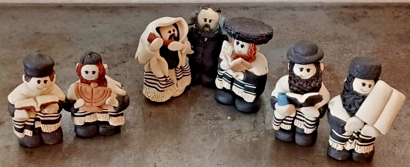 Signed Lorna Sakalovsky Yom Kippur Clay Judaica Figurine 2.3″ Tall Vintage
