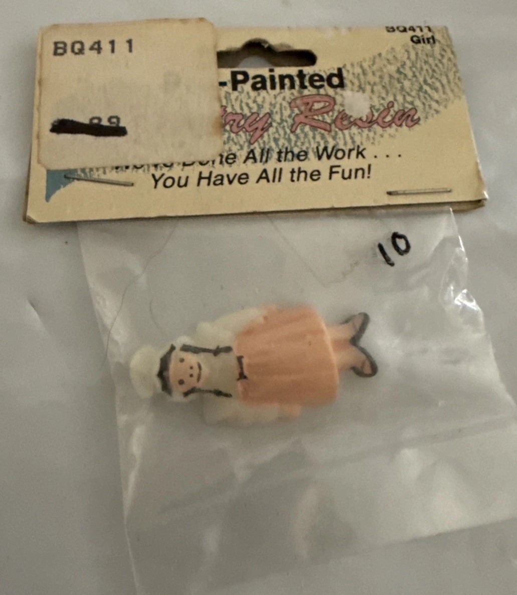 Wang’s International Pre-Painted Resin – Girl BQ411