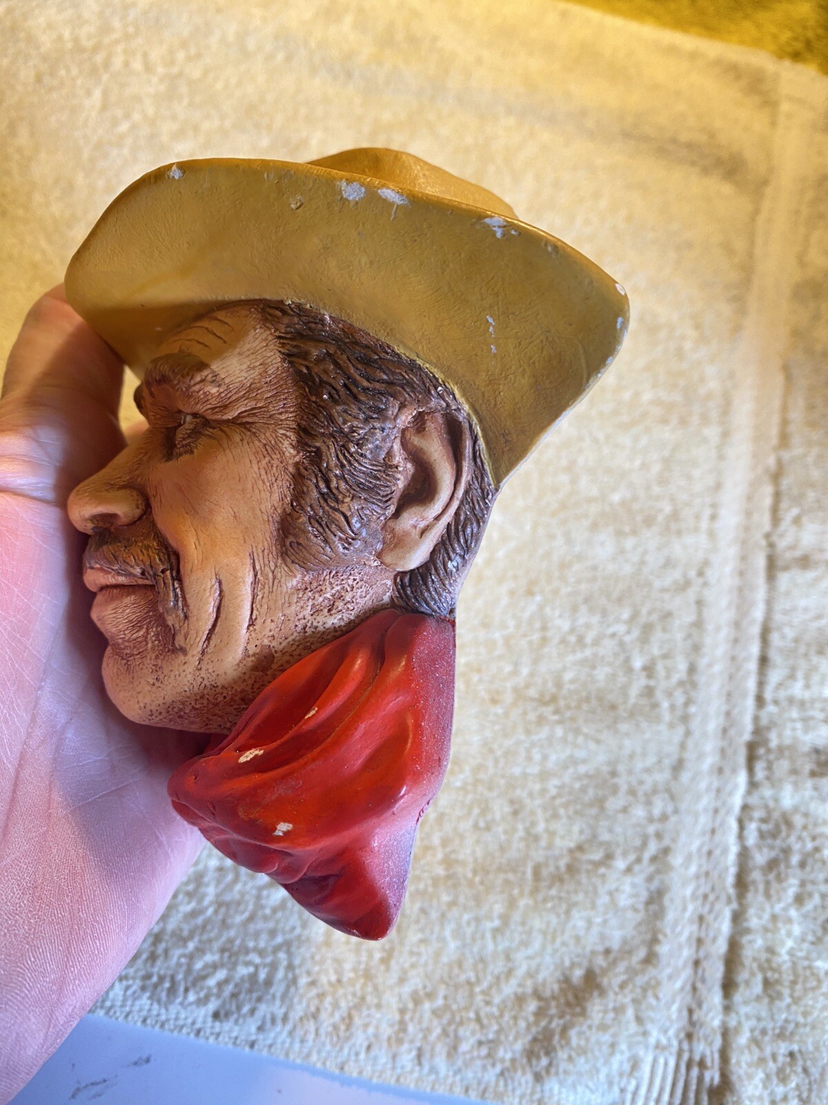 Vintage Chalkware Wall Hanging Cowboy Head Bust 5 x 5 x 3 FR/SHP