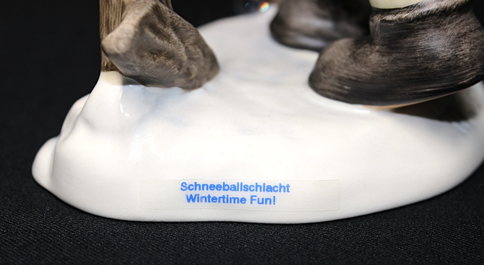 Rare Hummel Wintertime Fun Swarvoski Limited Ed. 347/1,999 6 1/2″ Figurine MINT