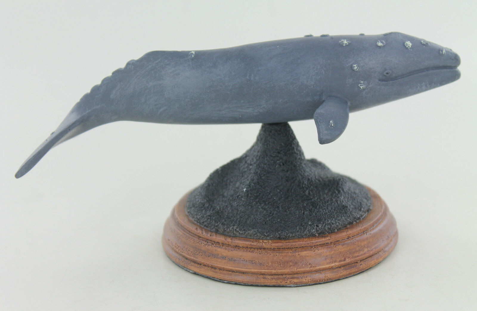 1988 Willitts Designs #9418 Keith Caughie Blue Whale Figurine