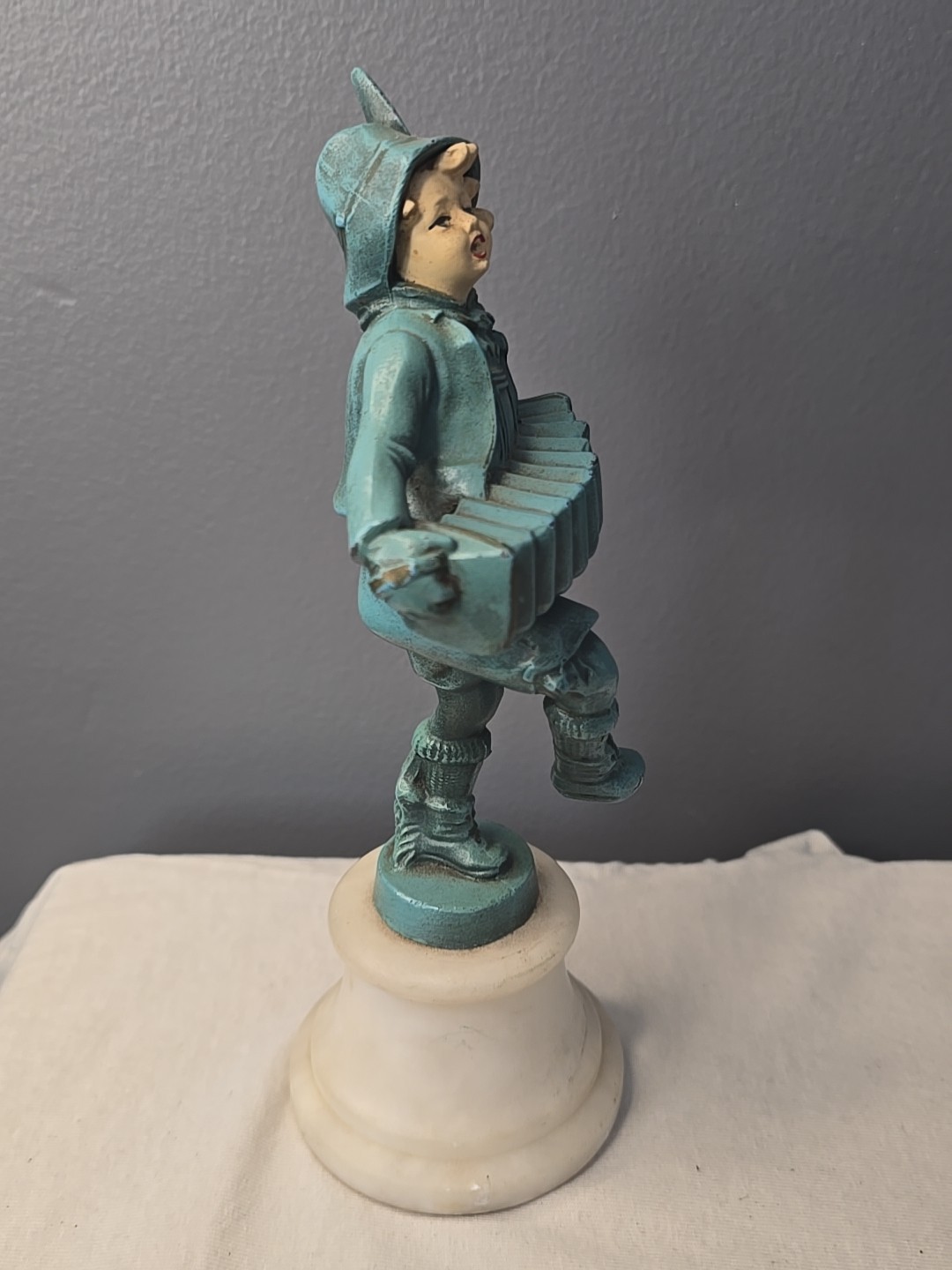 Vtg J.B. Hirsch Collection Woman Musician “French Bronze” Statue 8.5″