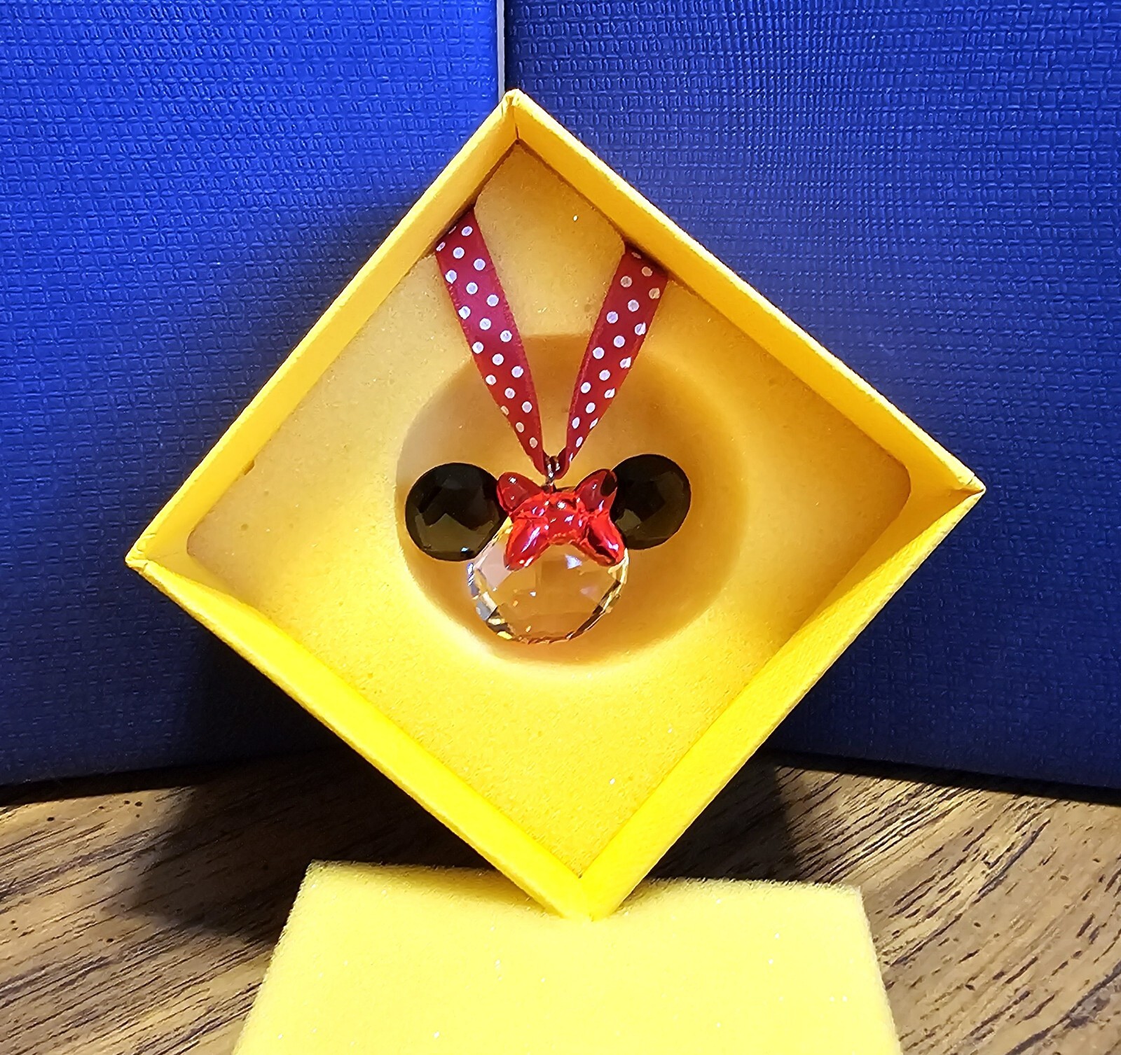 🐭Swarovski Crystal 2024 Macy’s Exclusive, Disney, Minnie Mouse Ornament, NIB