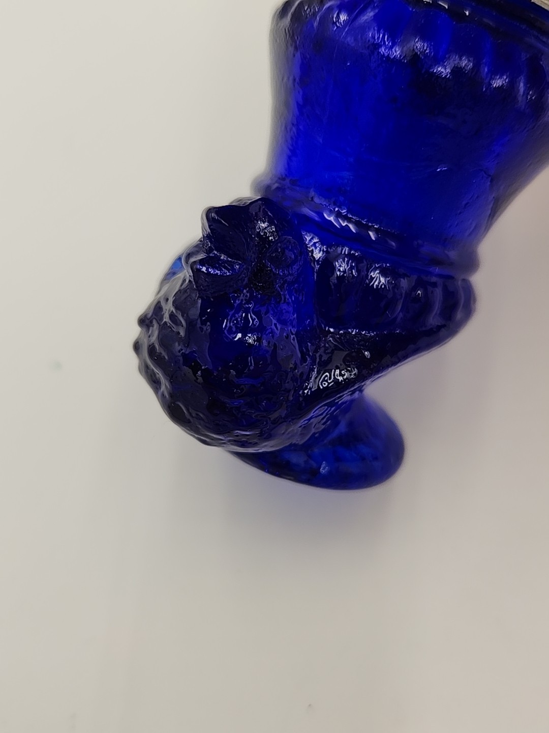 Degenhart Glass Cobalt Blue Glass Bird Salt & Pepper Shakers Silvertone Top 3″