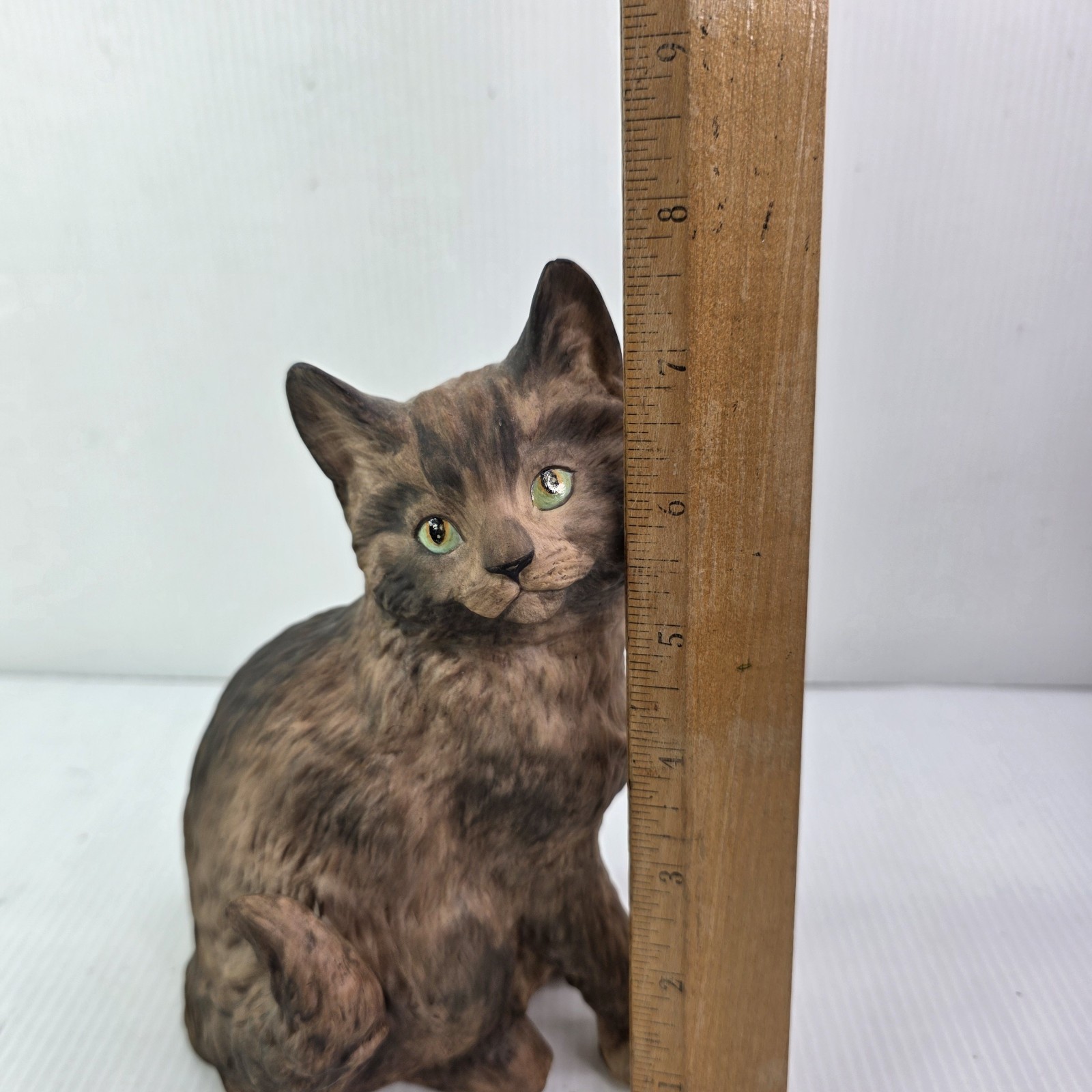 1994 Munro Classic Cats Burmese Sable MC/30070 Cat Figurine – 7.75″ tall