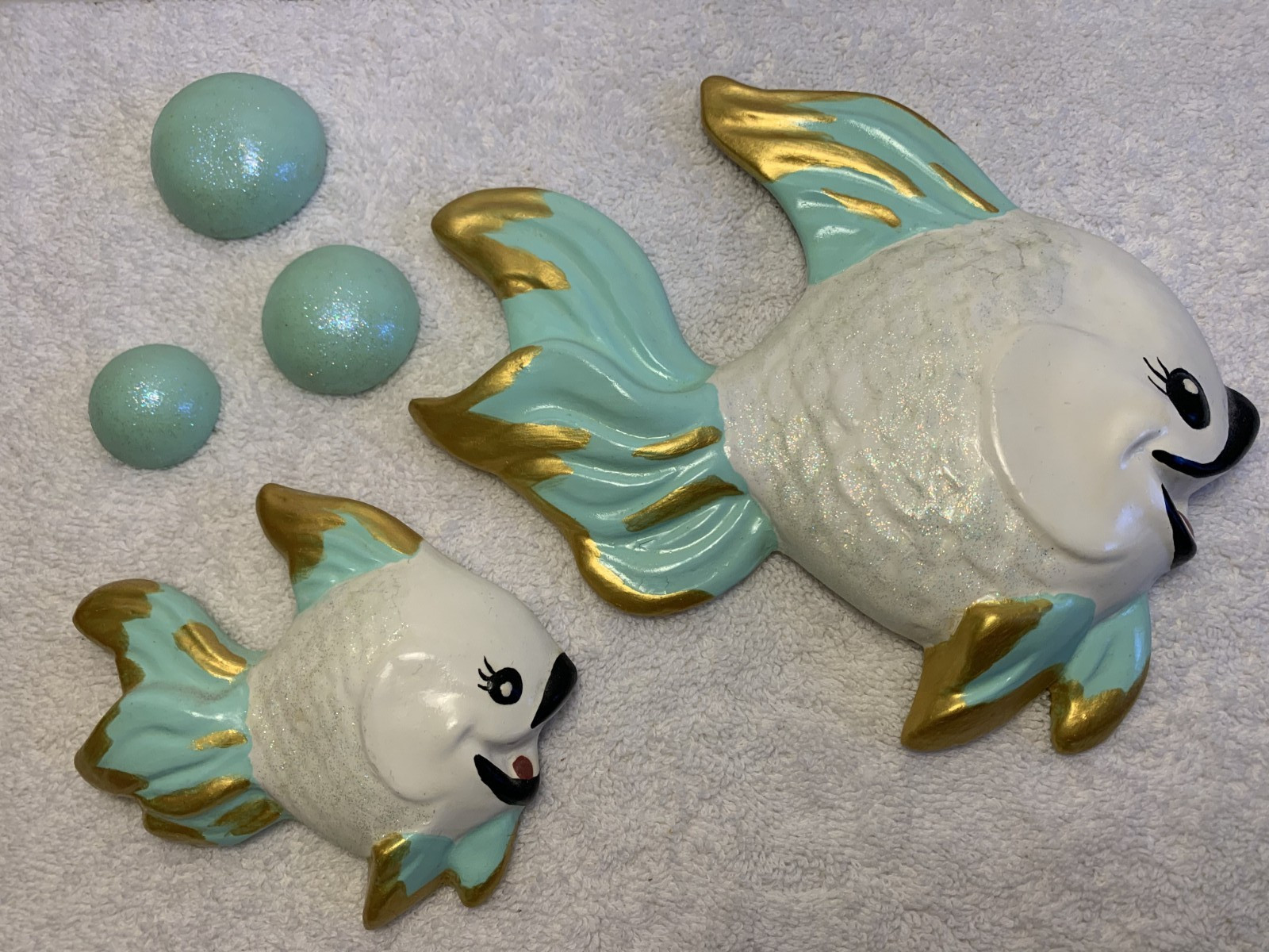 VTG Anthropomorphic 1960’s Chalkware Fish Mom & Baby Wall Plaques Nautical Decor