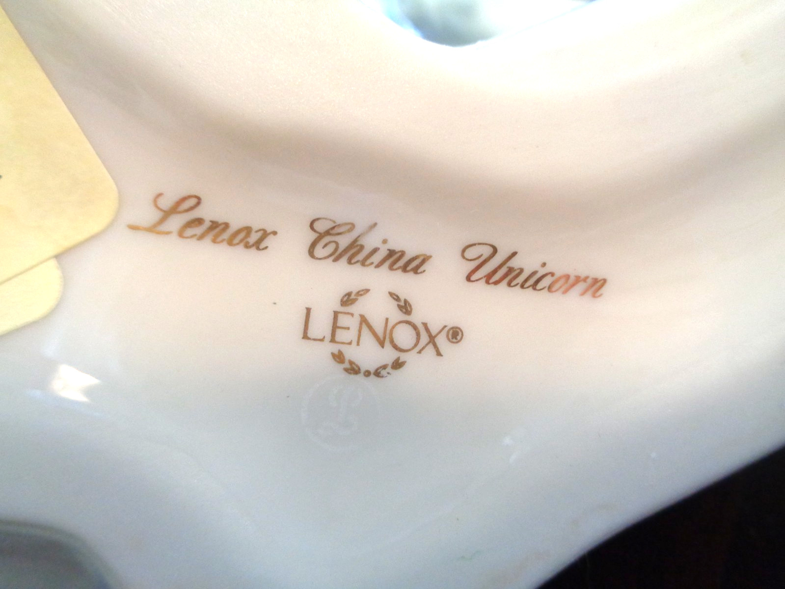 EXQUISITE VINTAGE LENOX CHINA UNICORN STATUE w/GOLD HORN & HOOVES-ORIGINAL TAG