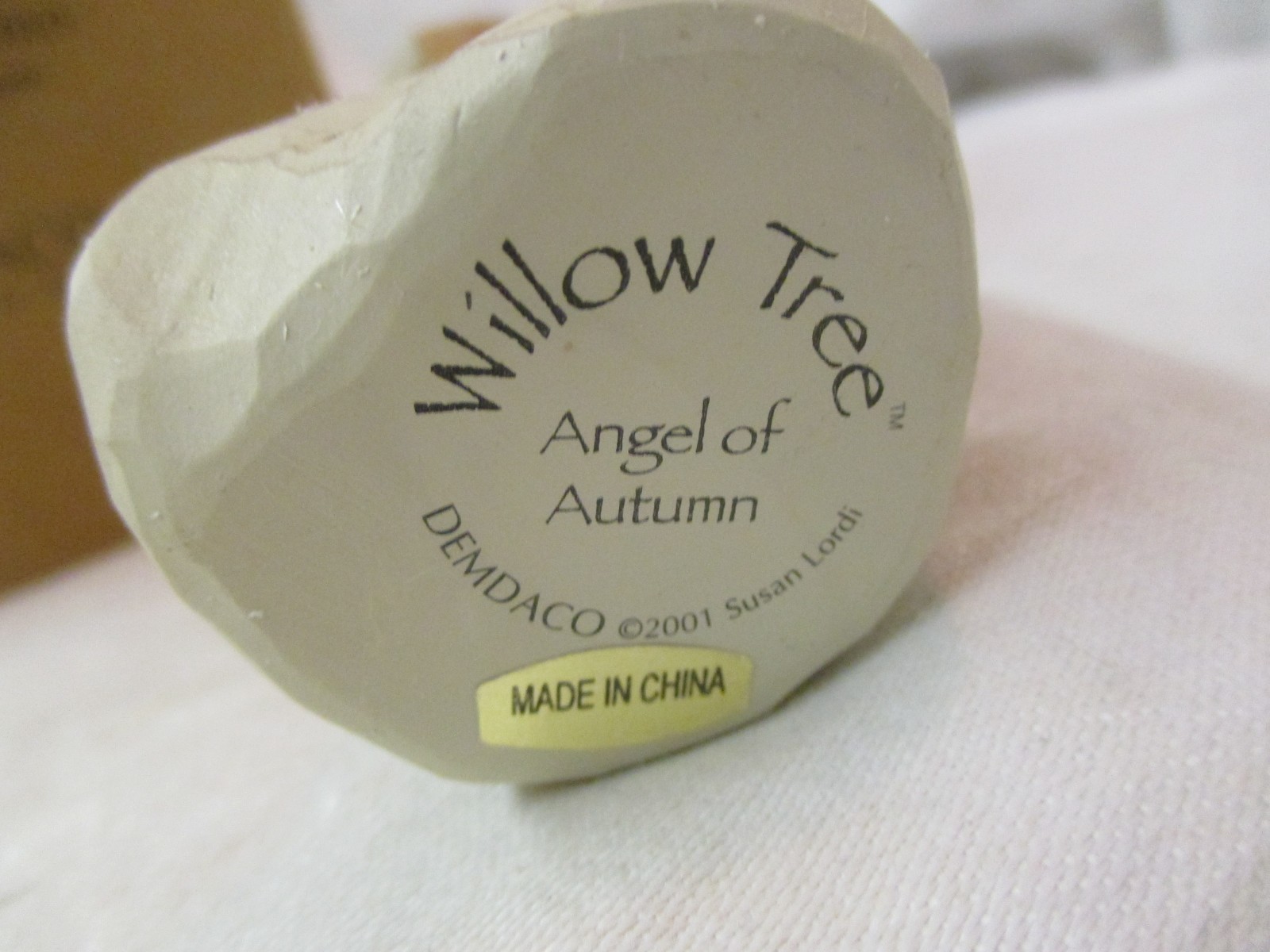 2001 Willow Tree Angel of Autumn MIB