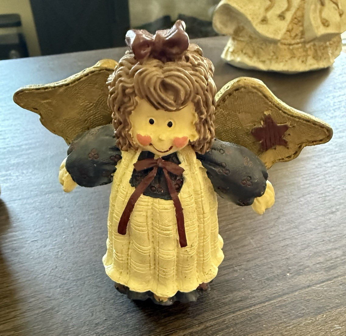 Resin Angel Figurine Small Matte 3D Effect Beige Brown Black Unboxed, 1 Pack