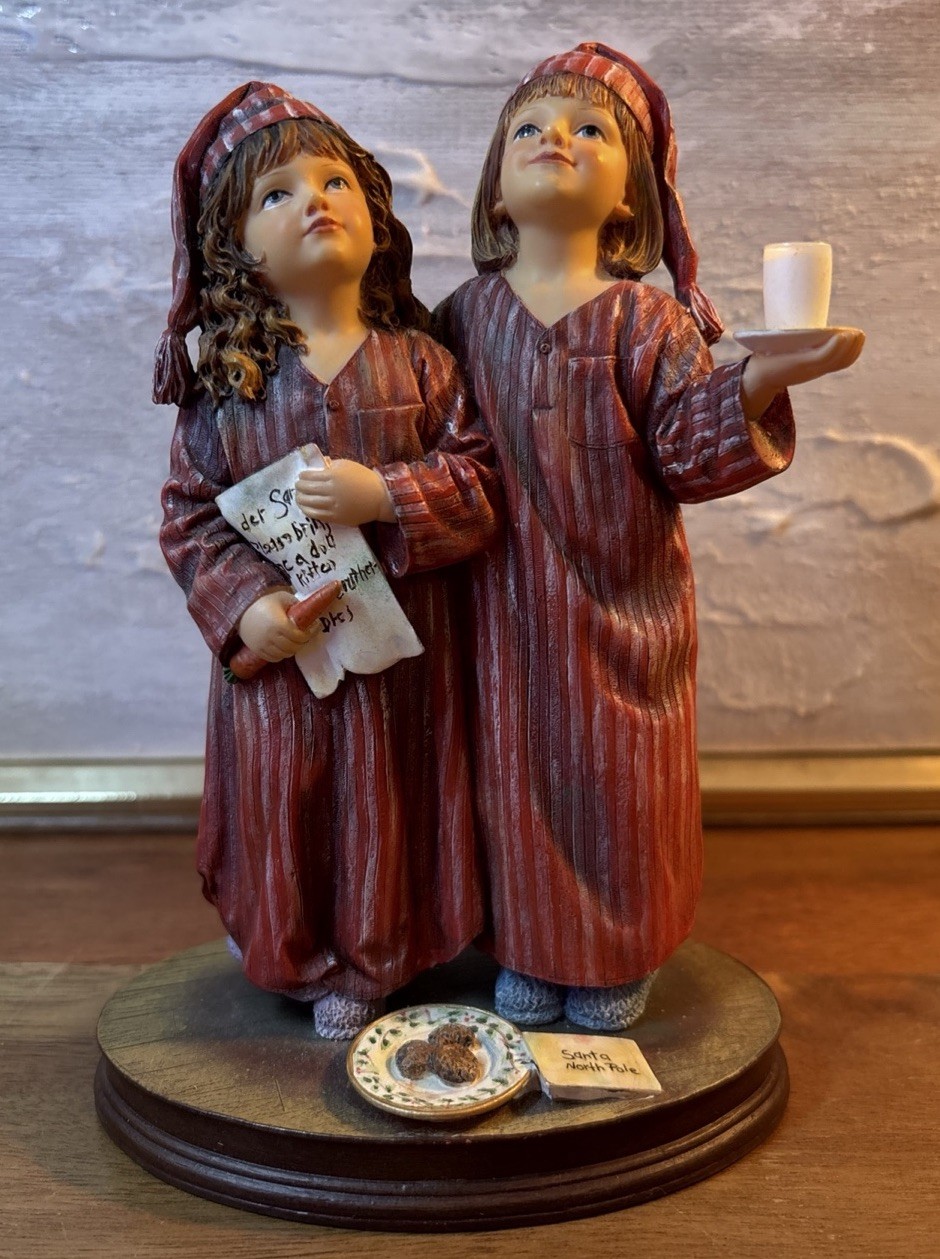 Mama Says… “Christmas is About Giving” 2004 Figurine Demdaco Fincher