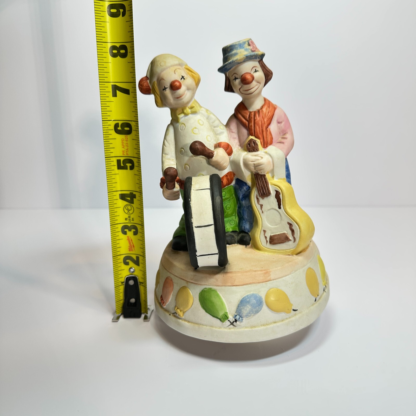 Vintage HIMARK Figurine “Send In The Clowns” Ceramic Music Revolving 8.5 inches