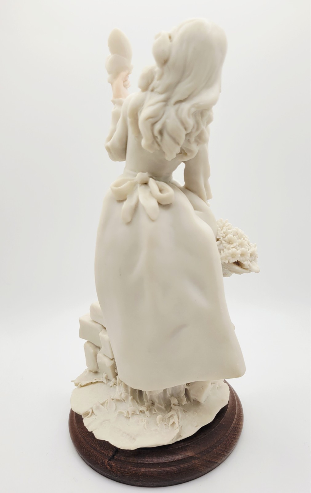 VTG 1986 Italian Signed Auro Belcari for DEAR Studio Figurine of Woman, Flowers,