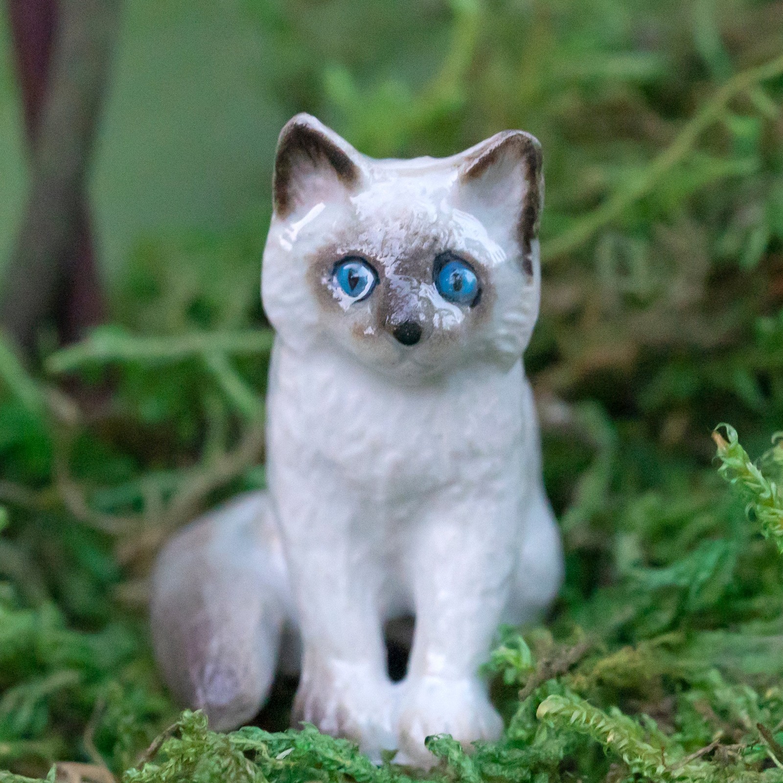 Little Critterz White – Ragdoll Kitten “Samantha” – Miniature Porcelain Figurine