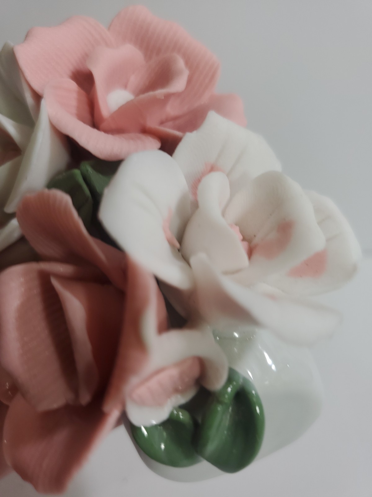 Vintage Capodimonte Style Pink Porcelain Rose Figure 3D Roses Romantic Decor 3.5