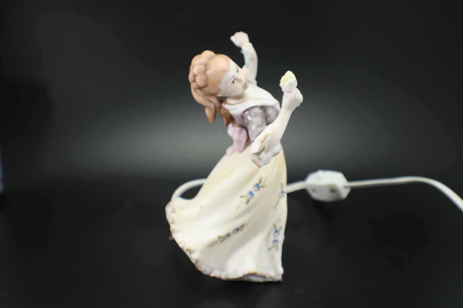 Ardalt Lenwile China LADY NIGHT LIGHT 6682 Lighted Figurine Porcelain Works VTG