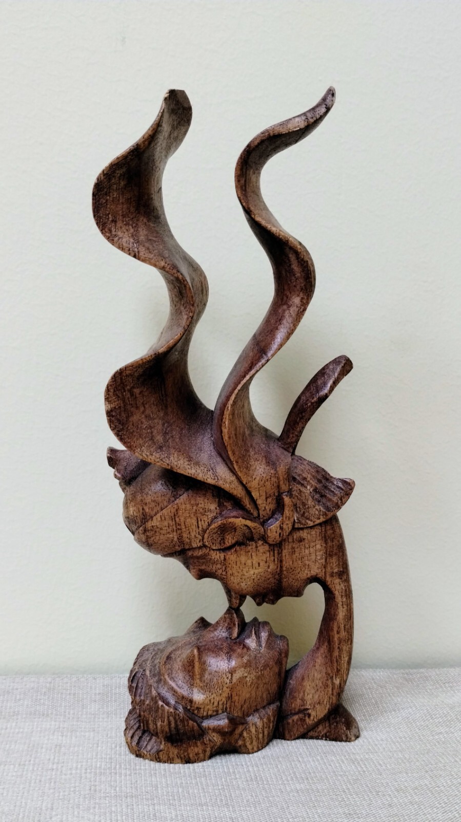 Carved Wood Exotic Kissing Loving Couple Sculpture Carving 8.5 inches