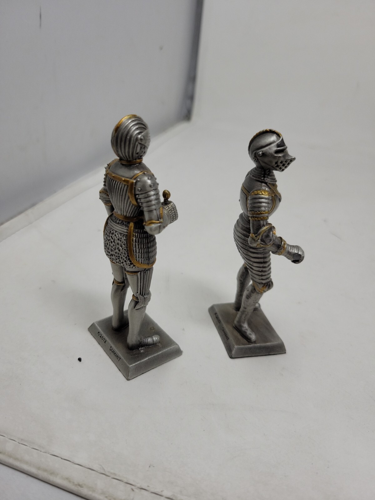 2x 2012 Veronese Knight Summit Pewter Gold Figurine 8 oz Medieval Realistic 1a