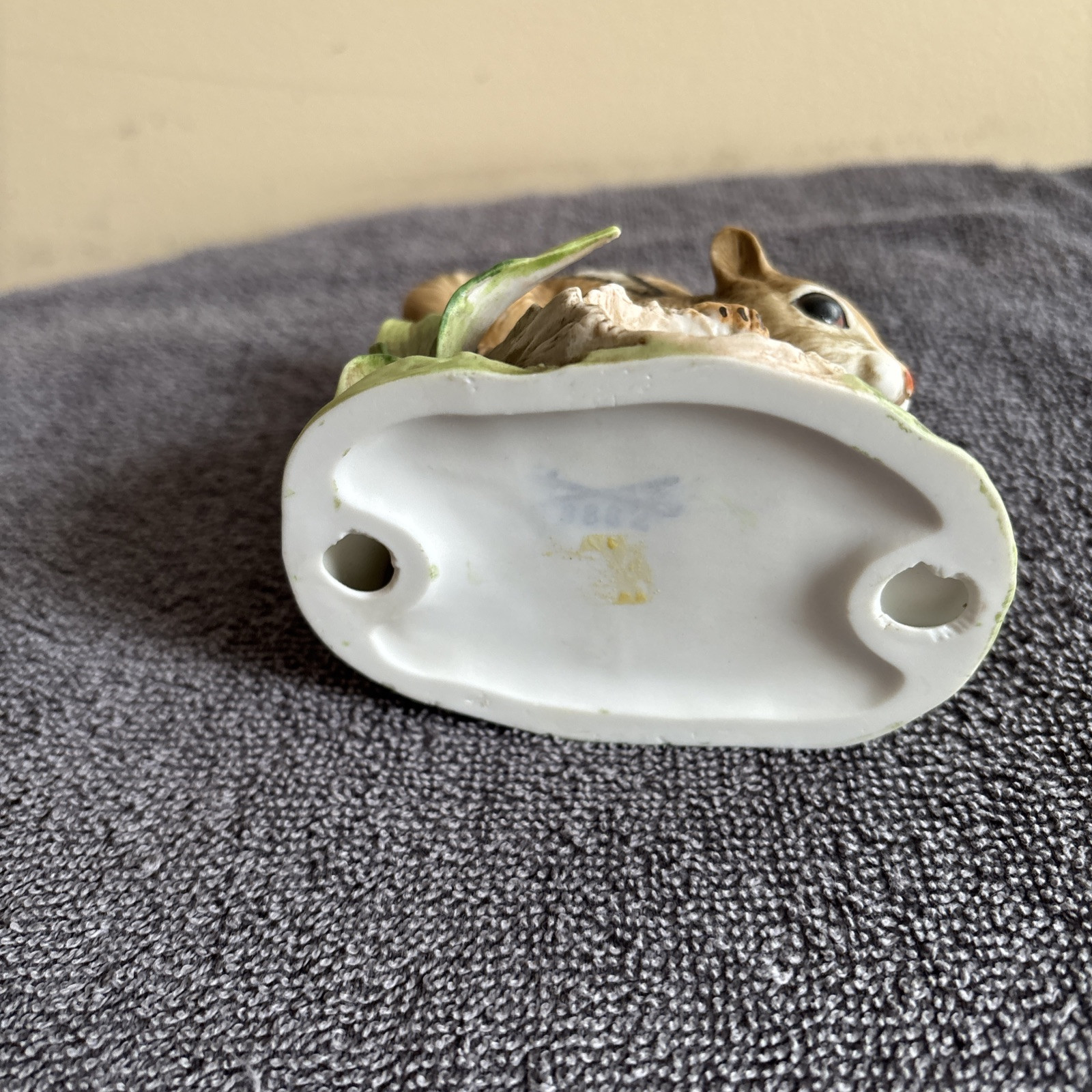 Vintage Homco Masterpiece Collection Chipmunk & Turtle on a Log Figurine # 8882