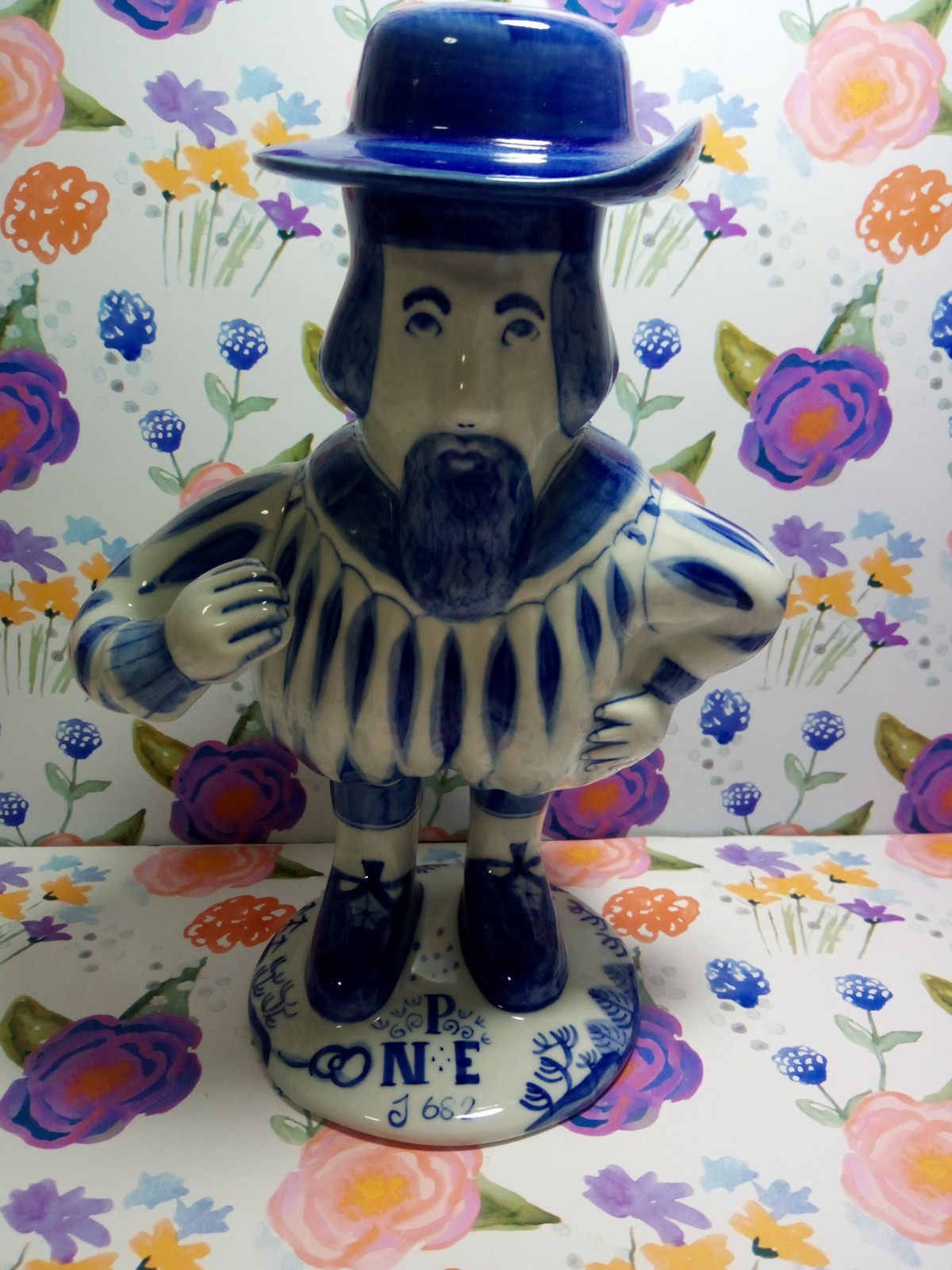Williamsburg restoration authentic Delft Mr. Nobody. Decanter. Preowned.