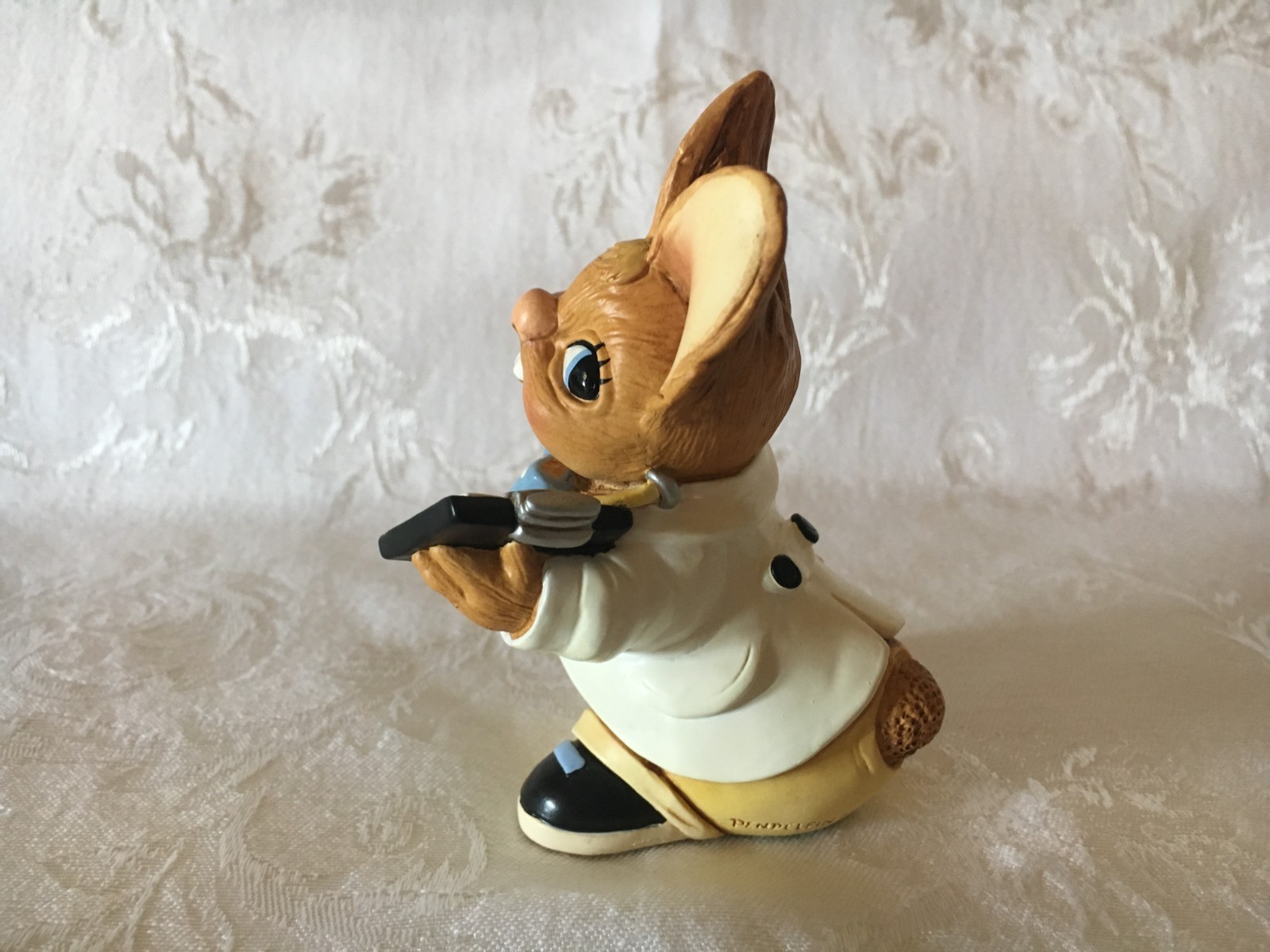 Pendelfin Stoneware Rabbit Doc ~ Handpainted ~ England ~ NOS