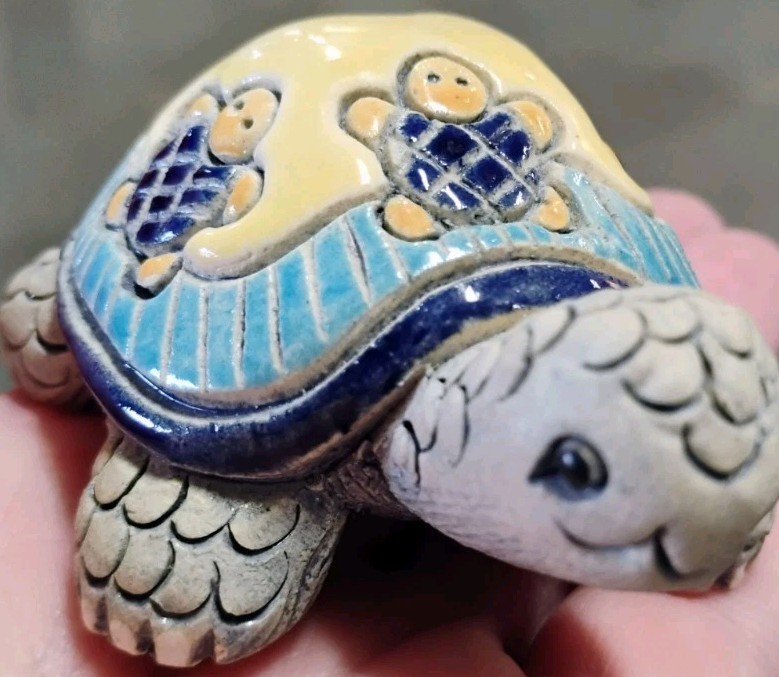 Artesenia Rinconada Hancrafted Turtle Tortoise Carved Ceramic Figurine Yellow 3″