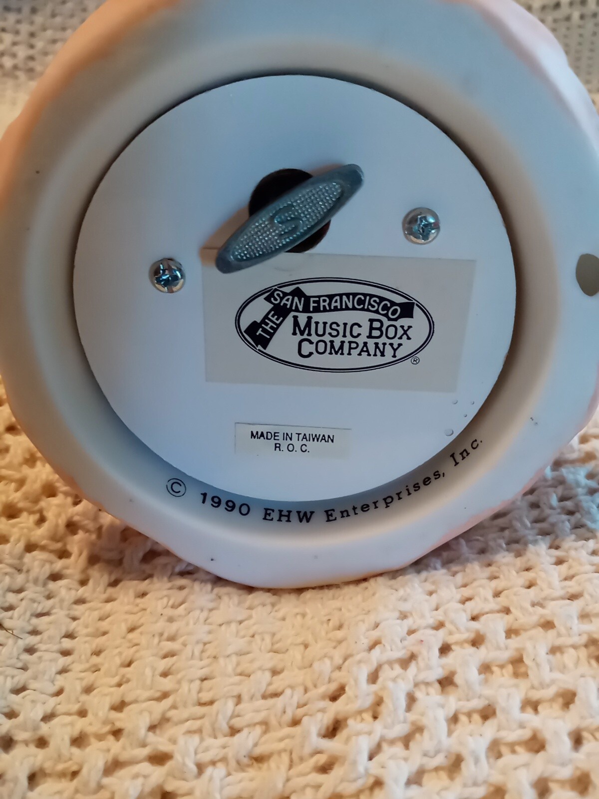 EHW Enterprises,Inc. Mother &New Born Musical Fig.By San Francisco Music Box Co.