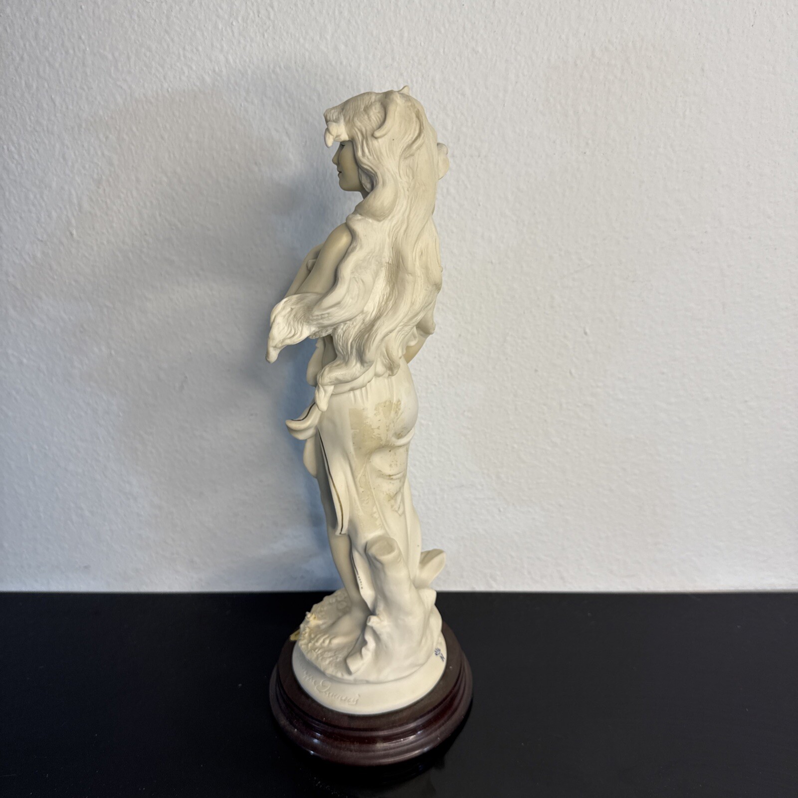 Vtg Giuseppe Armani 1992 Florence Signed Venus-Goddess Statue 12.5″ Wood Base