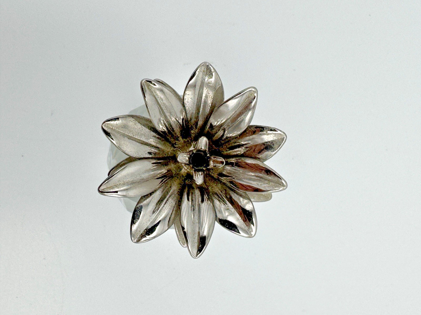 Swarovski Silver Crystal Pineapple, Small 7507 060 001 Silver Rhodium Leaves