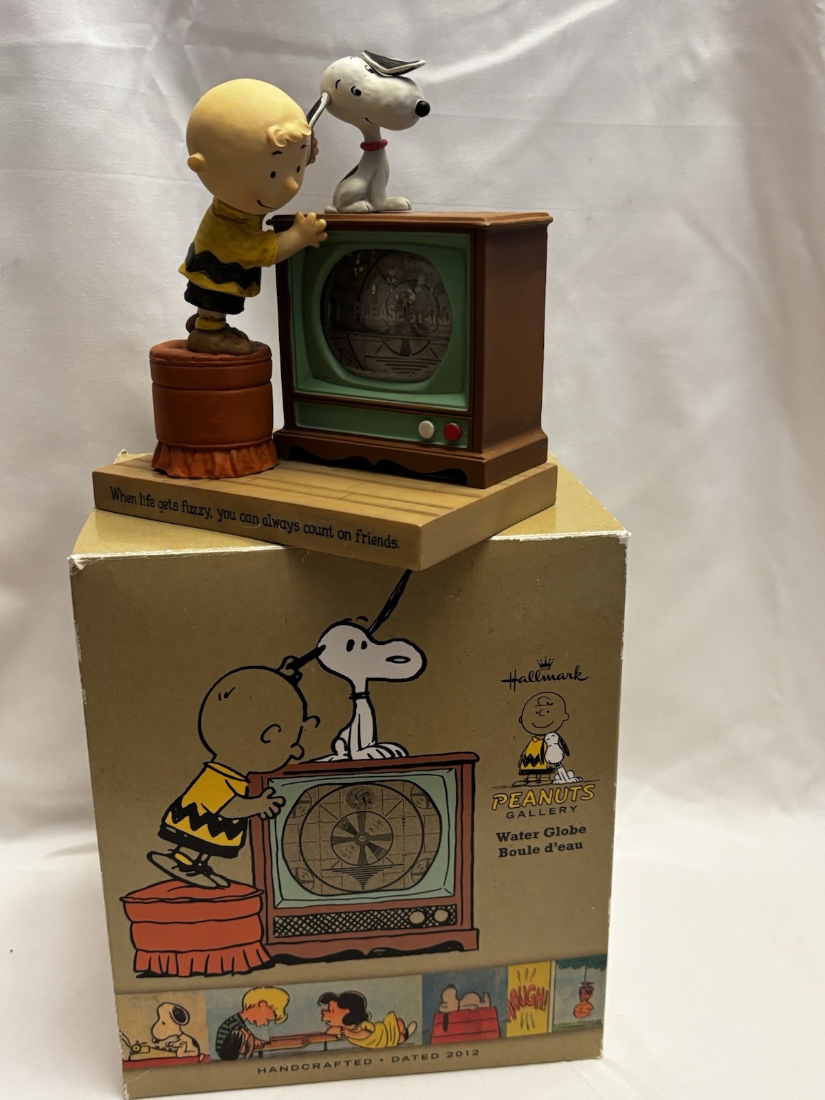 PEANUTS, HALLMARK GALLERY SNOOPY, WATER GLOBE GALLERY, TV DOG W/ BOX