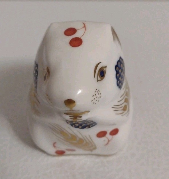 Vtg Harvest Mouse Hamster Ground Hog ROYAL CROWN DERBY United Kingdom Bone China