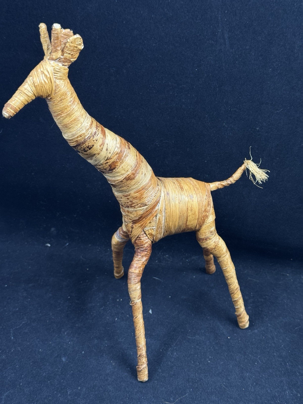 Banana Fiber Raffia Grass Kenya Africa Hand Made Giraffe Figure 12” T X 9” W
