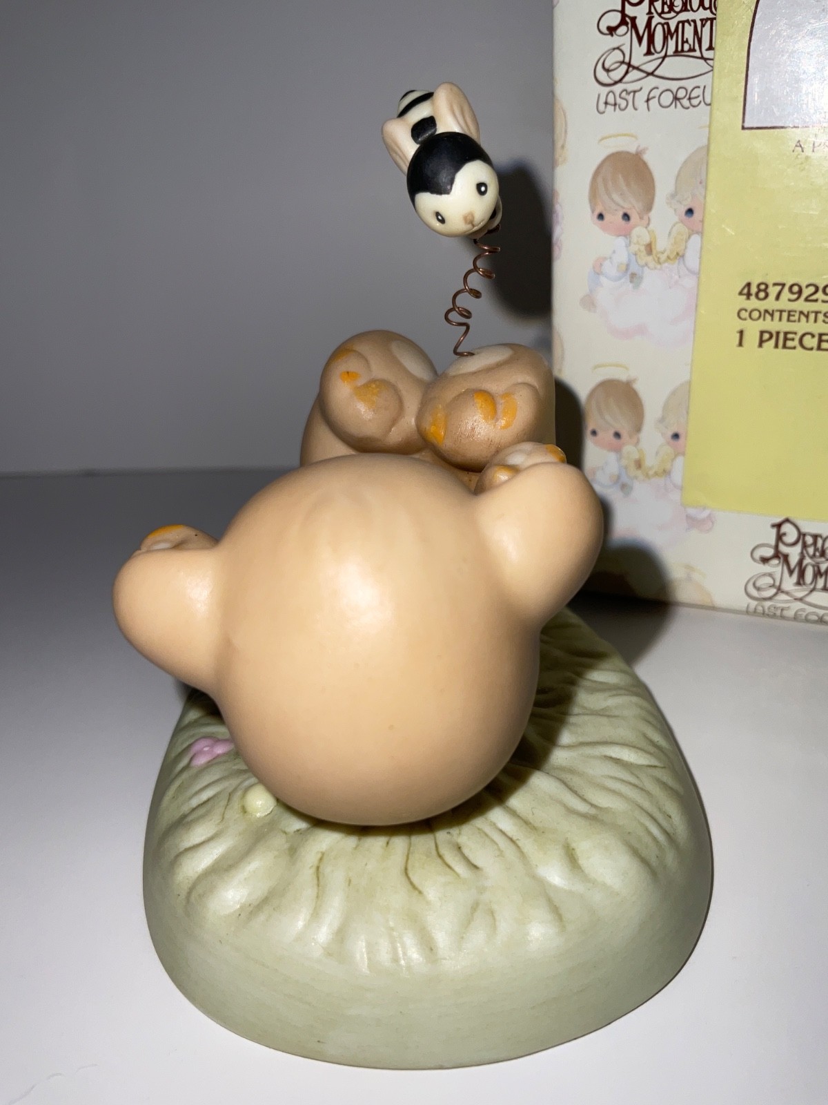 1999 Precious Moments “You’re My Honey Bee” figurine 487929 bear w/ box love