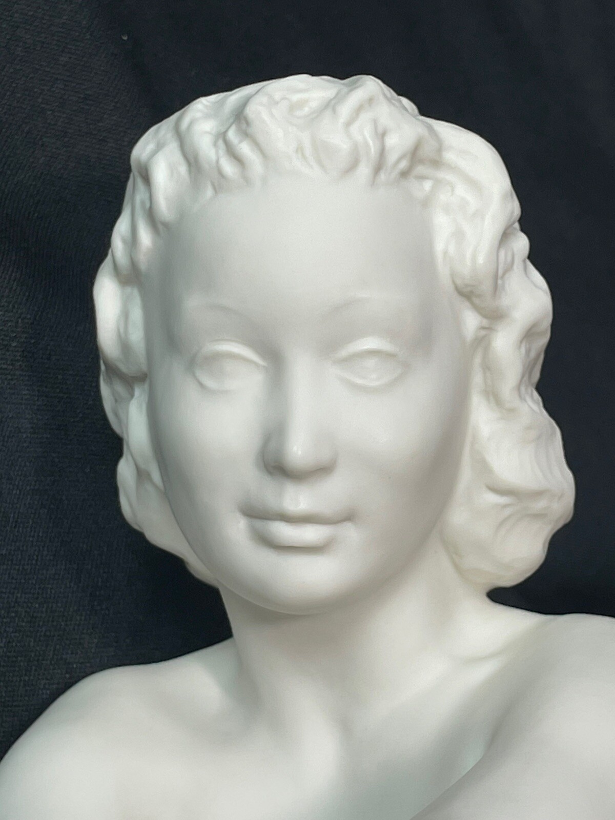 HUTSCHENREUTHER Porcelain Bisque Nude Seated Woman by CARL WERNER Germany Mint!