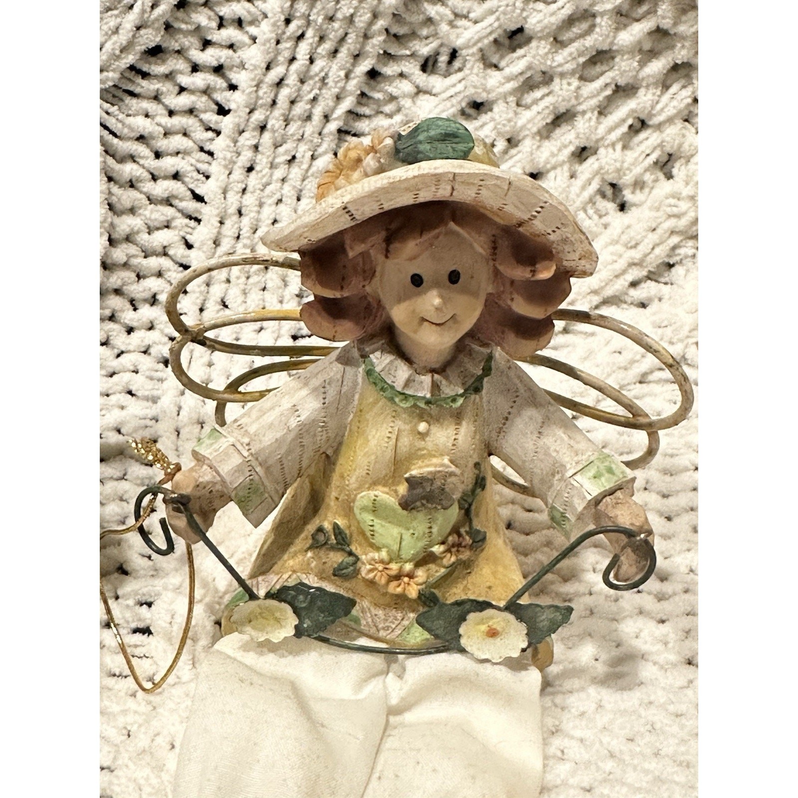 2 Girls w/ Wings Shelf Sitters Garden Spring Summer Outdoors Floral Green Yellow