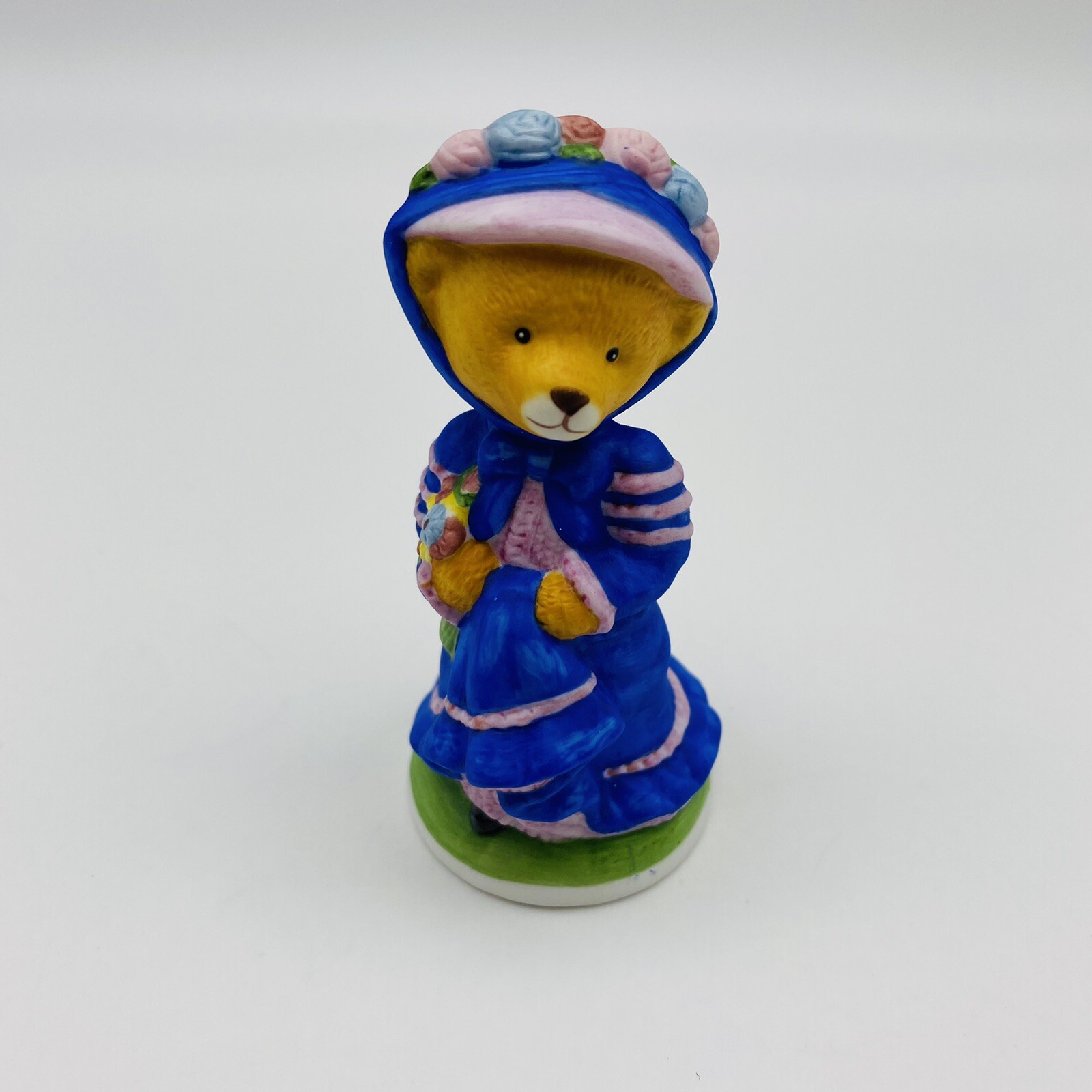 The Franklin Mint Contessa Ossetta Fine Porcelain Figure